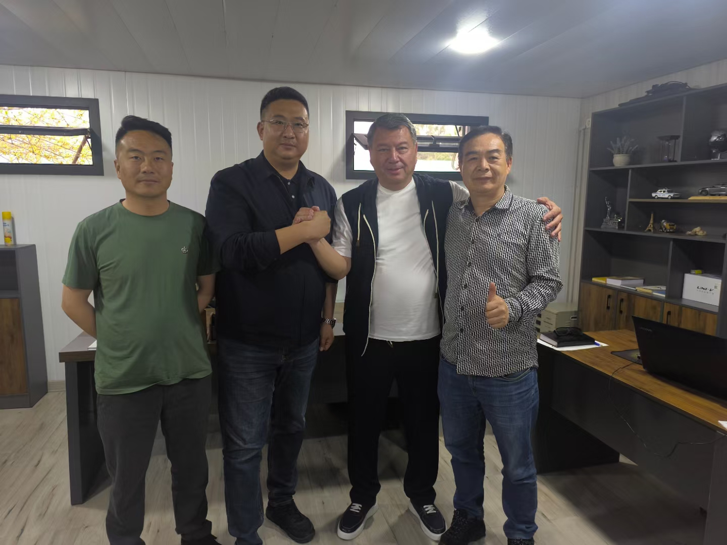 新增的整機銷售新疆代理商簽約現場 (5).jpg